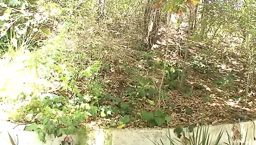 Rothaarige kleine schlampe will nur einen reifen schwanz