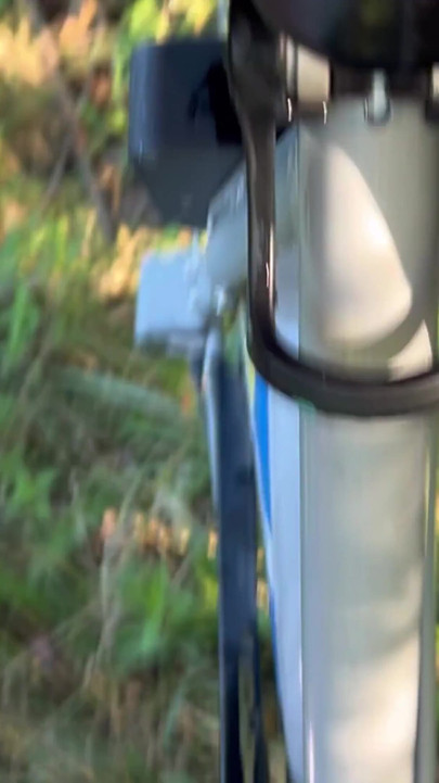 Voyage à vélo - humiliation de pisse et de léchage