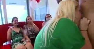 Thick Blonde Girl Sucks Off The Stripper