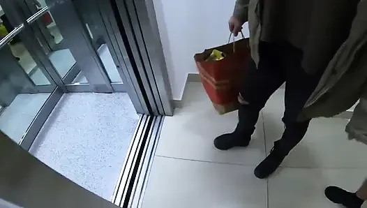 Latinas Have a Threesome with the Delivery Guy