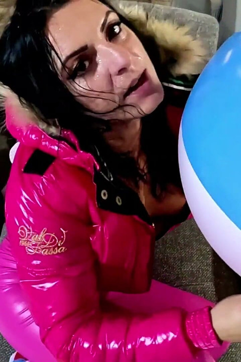 Dominant Pink Downjacket MILF Beach Ball Fetish. Deepthroat, Reverse Cowgirl, Doggy and Triple Cum