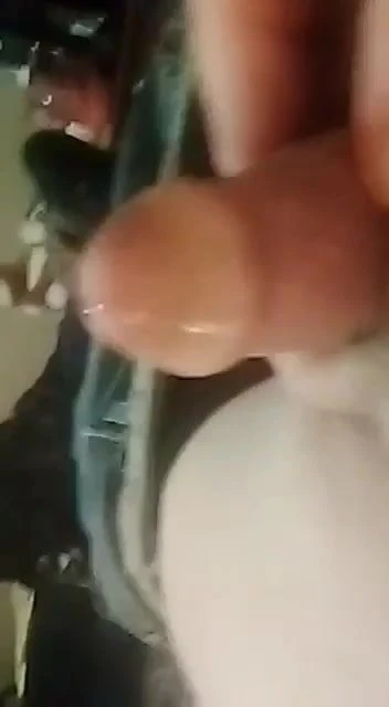 No hands cum shot