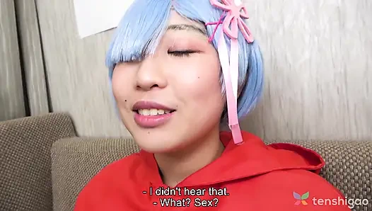 Riho Machida в ее аниме-костюме, когда она посещает нас сегодня