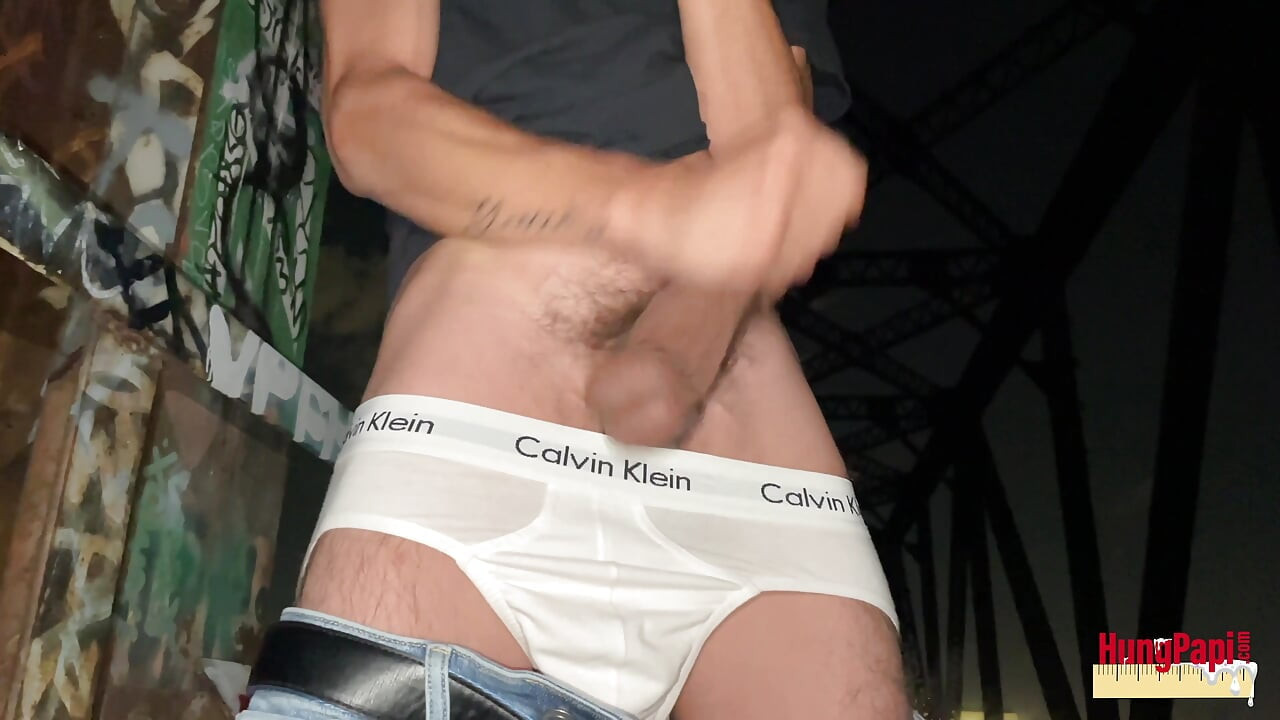 Big Dick Twink Solo Jerk off Big Cumshot Outdoor Caught Jerking off Hung Papi