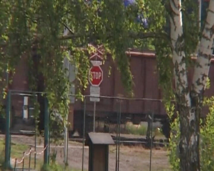 Ekstremno prljavo na zahodu, analno pišanje, pušenje, svršavanje po licu