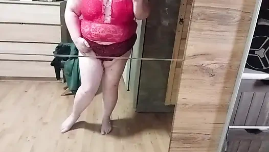 BBW likes to show itself in lingerie