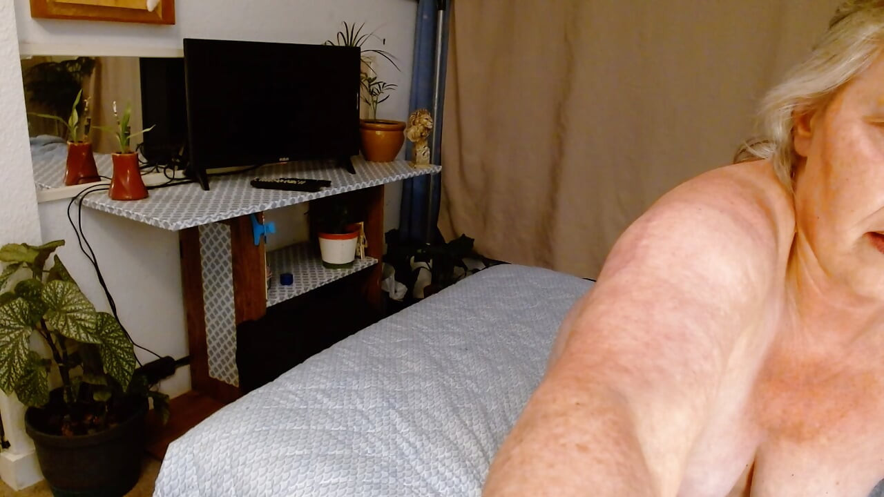 1465 Rating Matthews cock with DawnSkye1962. He wants to know what I REALLY think of his meat