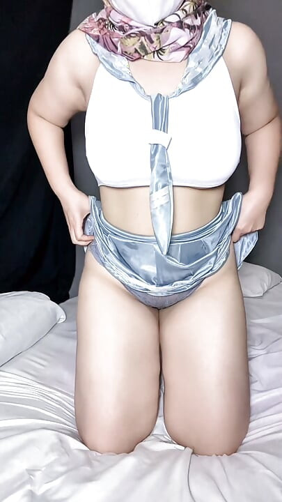 Sexy body schoolgirl with plump