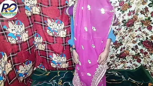 Desi sexy mausi fucked her own stepsister's stepson by becoming a mare and lifting her in the lap and putting the dick in t