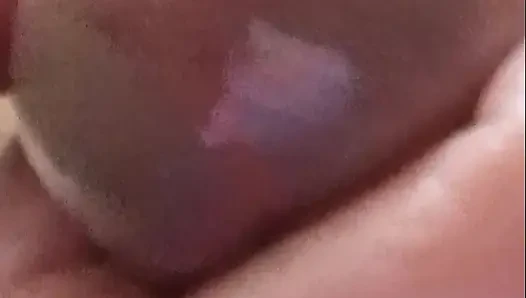 Dilinize büyük miktarda precum