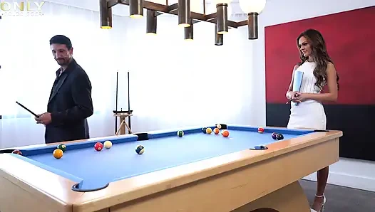 Only gold digger oleh Only3x membawamu - Aila Donovan benar-benar menggali emas daripada menandatangani kontrak