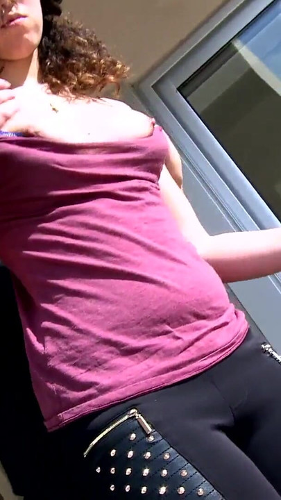 Captivating moment from "Casal Frances faz video de sexo amador durante as ferias"