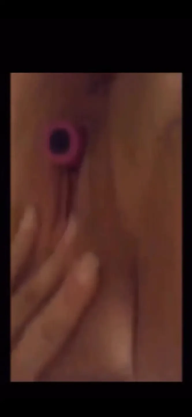 Juicy Jadore Masturbating