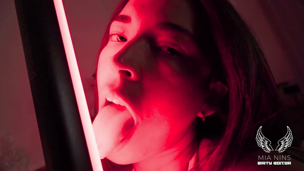 První debut belgické trans Alyzy s mezinárodní pornoherečkou Mianins