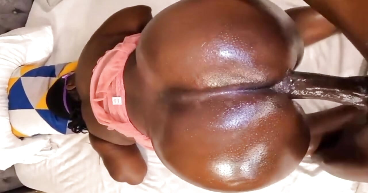 大鸡巴深深插入继母禁忌的菊花，而爸爸不在身边汇编