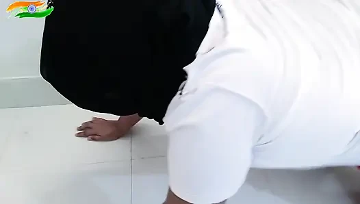 Wanita muslim Indonesia dibawa pulang untuk ngentot - pantat bahenol dan toket besar