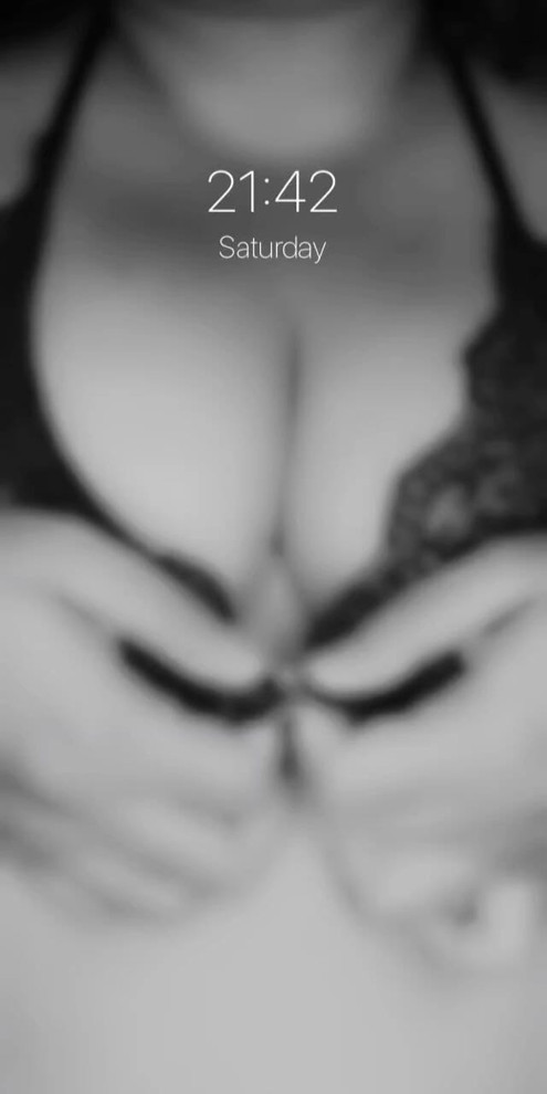 Juega a mis tetas