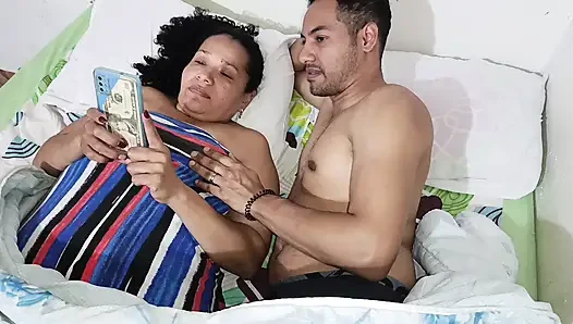 Kocası çalışırken komşumun götüyle sert seks