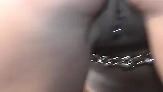 Горячие девушки показывают свое сногсшибательное тело перед камерой