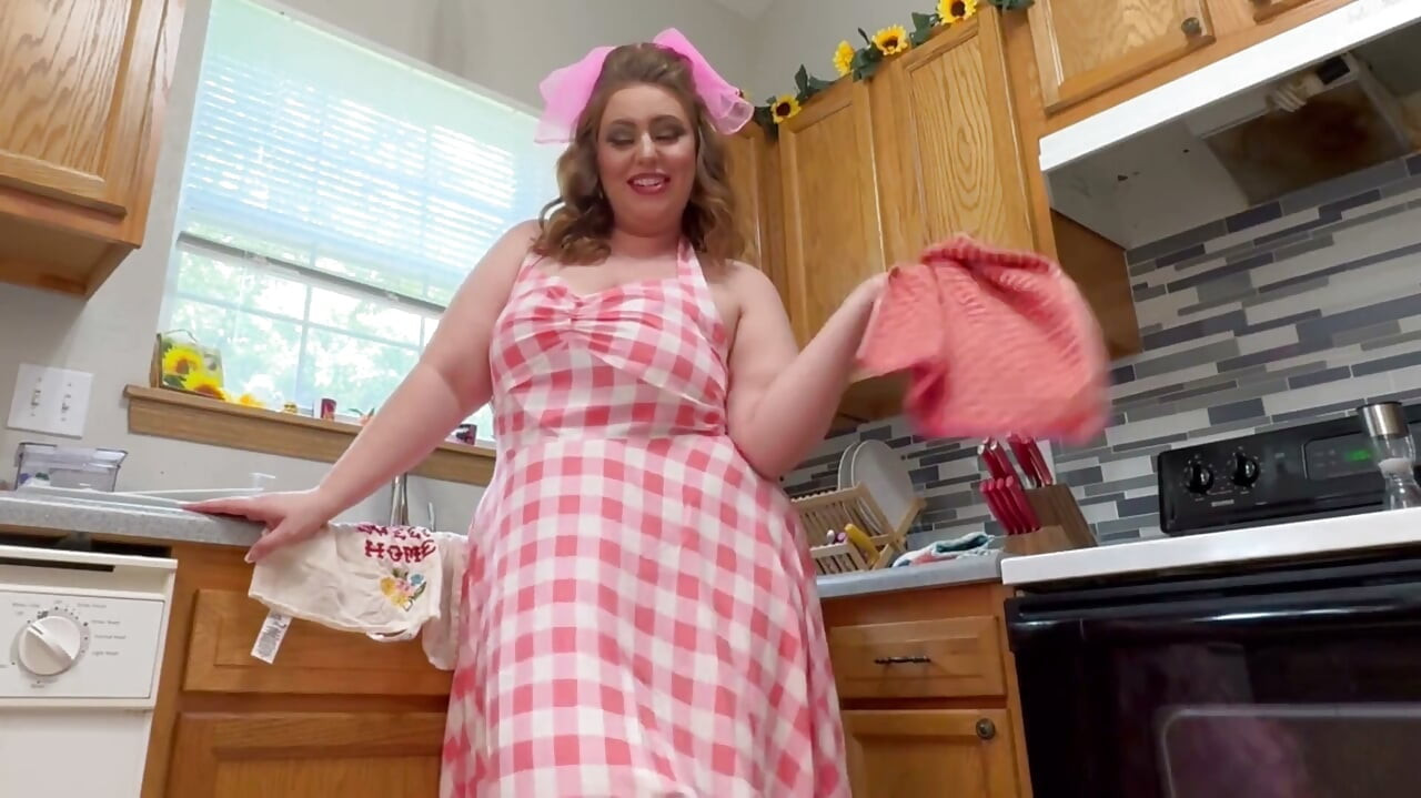BBW MILF Makes Pervy Stepson Cum After Doing Dishes - JOI - Kinky Katie