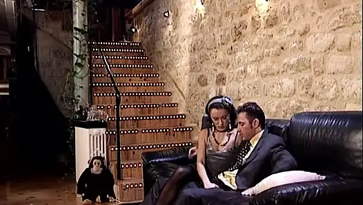 Pelacur Jerman ramping minum air mani setelah seks anal panas