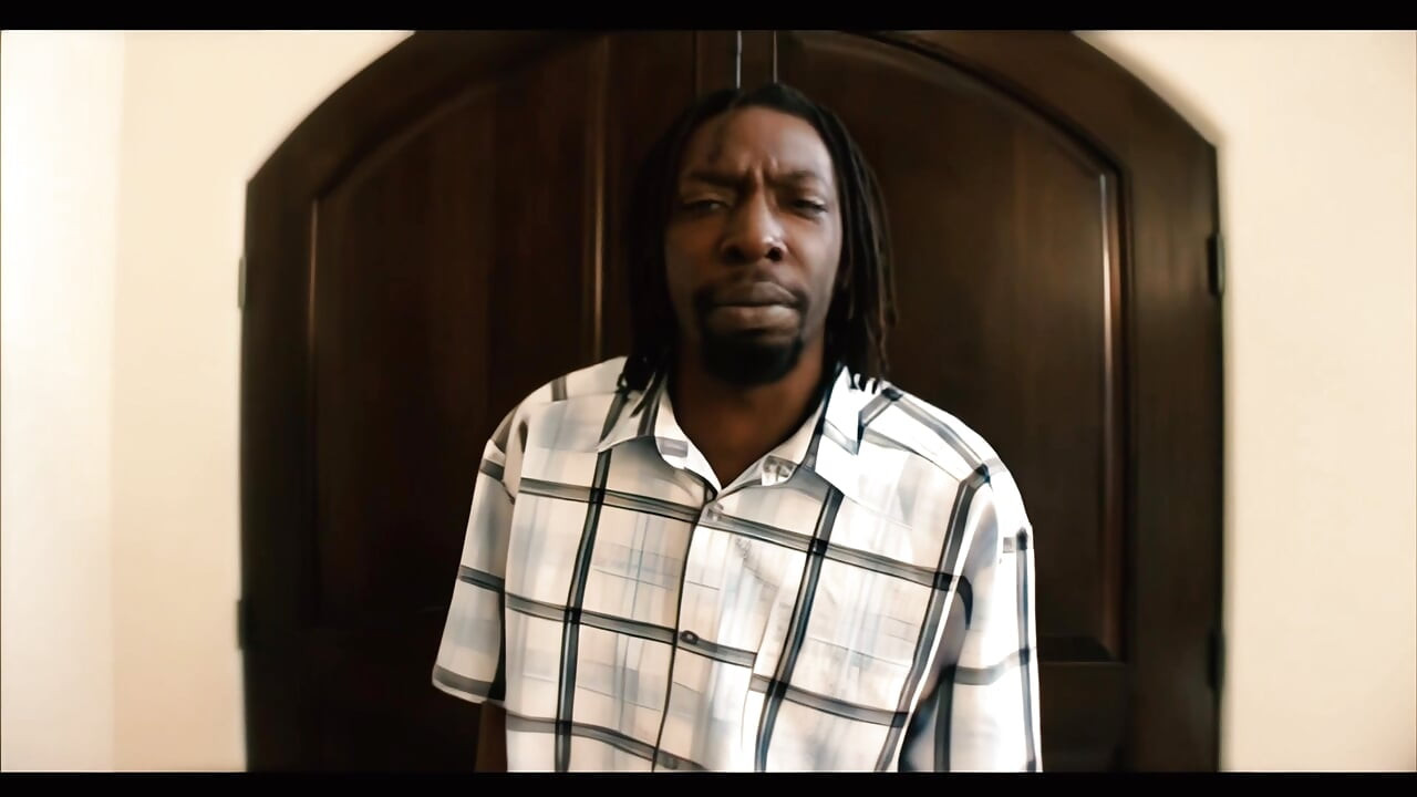 金发美女holly wellin和她的黑人男友享受热辣的跨人种