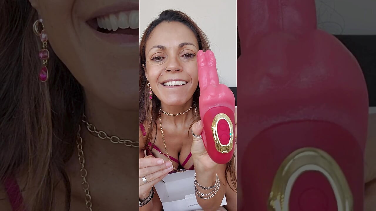 Unboxing my new Joylume Venus dildo