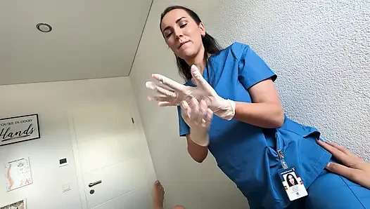 Hot Masseuse Puts On Latex Gloves For A Messy Happy Ending Cumshot