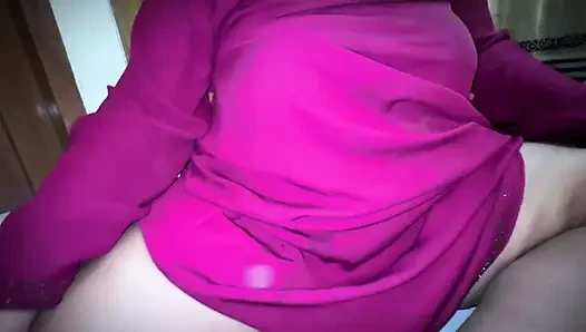 Xxx porno videosu (üvey oğlum azgınken beni yakaladı) büyük göt ve büyük memeli Arap üvey anne