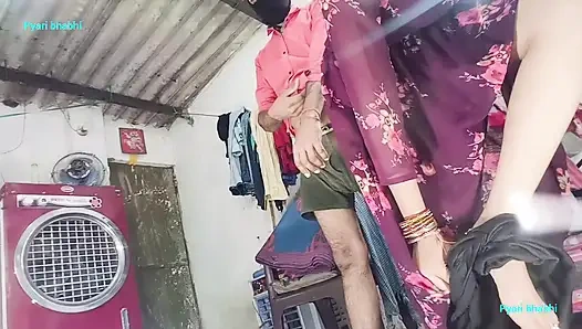 Seeing the neighbor alone, the neighbor went to the house at night and had a strong sex Hindi audio desi sexy video, xxx video