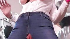 Squirt in Jeans