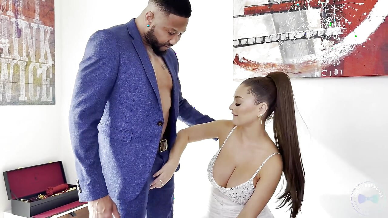 Busty PAWG Cheats on Boyfriend for Nye Again with BBC