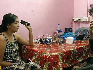 देसी ब्यूटिफुल मैडम फक्किंग साथ उसकी टीन स्टूडेंट घर पर! भारतीय किशोर सेक्स