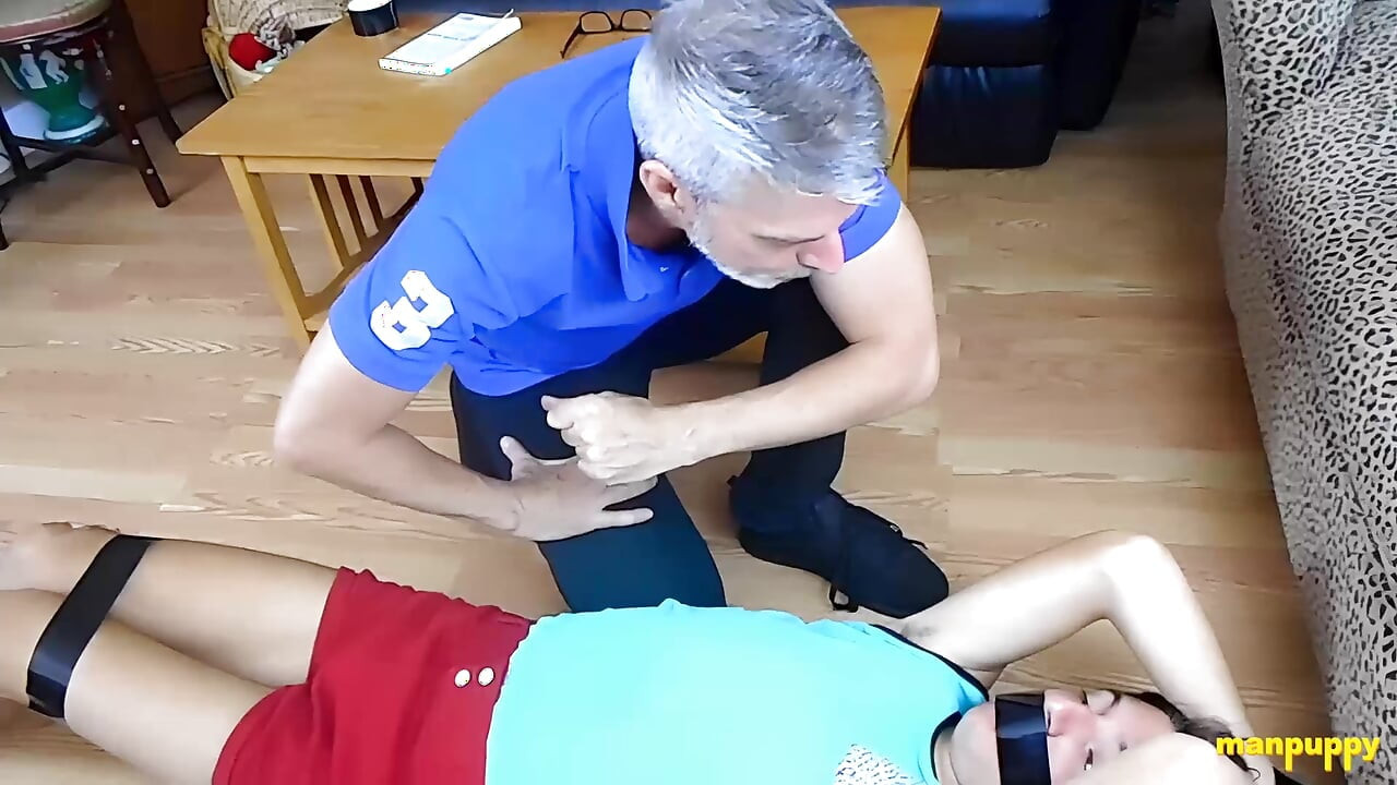 ManPuppy: Flirty Twink Devin Jones Seduces His Hot Tutor Richard Lennox