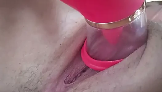 19-jährige nahaufnahme muschispiel mit massivem dildo