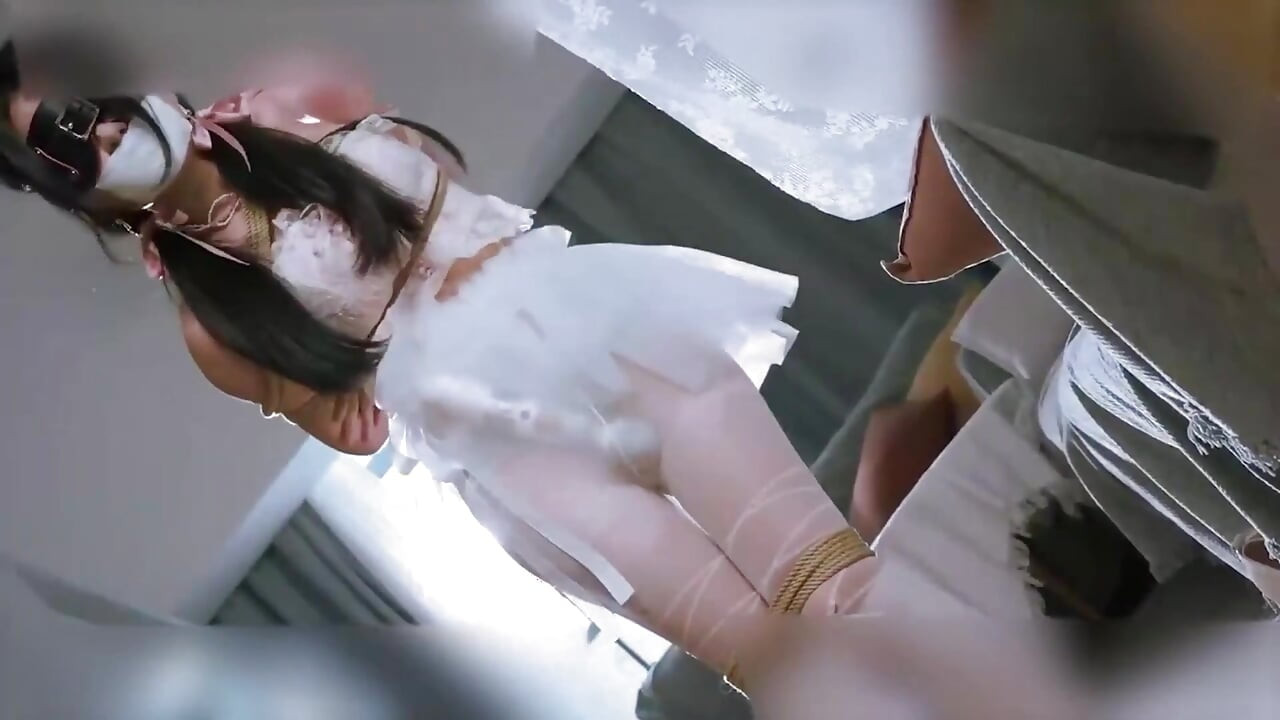 Ms19-a Girl in a Wedding Dress Was Disciplined by Vibrator