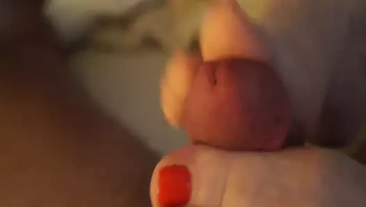 Eşinin ayak parmaklarında boşalmak akışı