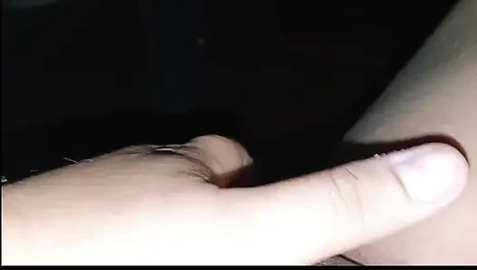 Şişman vajinamı mastürbasyon yapıyorum ve kayınbiraderimin sapıkının önünde oynuyorum, kocamın cuckold ise çalışıyor
