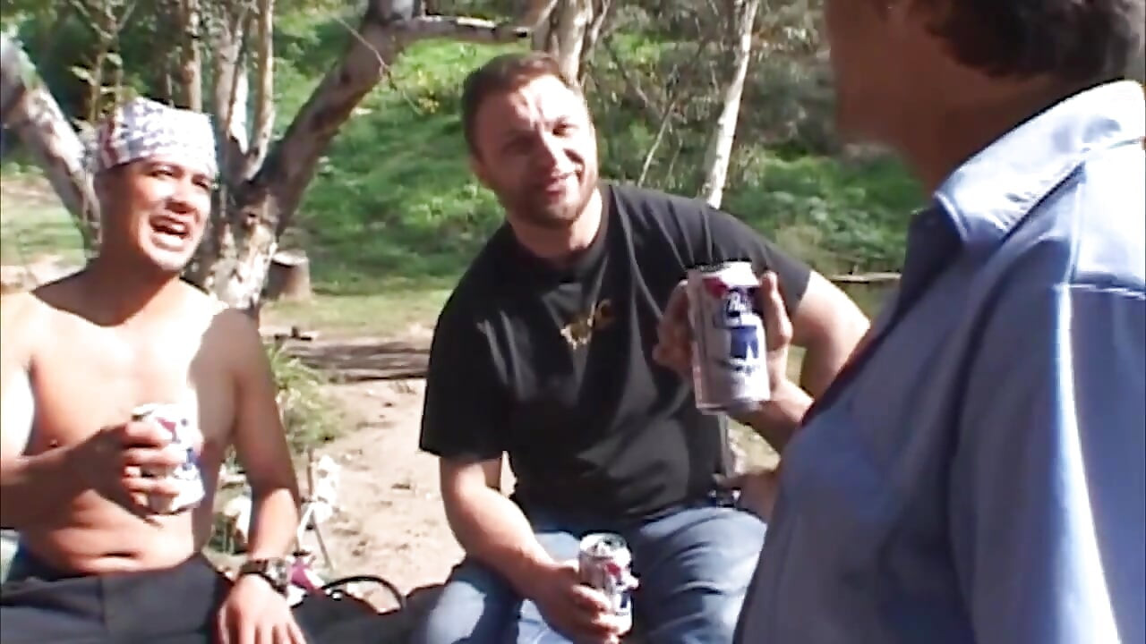 MILF Insaciável do Lixo do Trailer Leva Todo Pau Duro