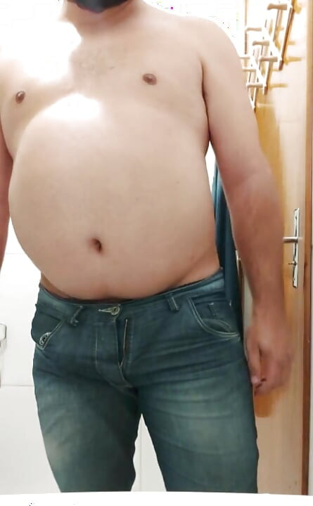 Men Wearing Jeans Are so Sexy!