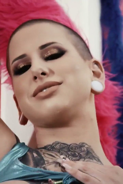 Burning Angel - Dylan Phoenix Goth Loszka dostaje spust namalowane na całym jej tatuaże i cycki