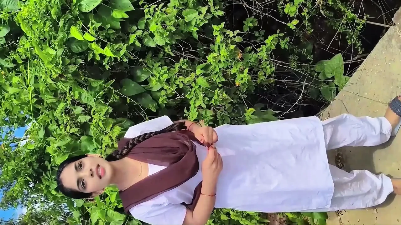 Hot Indian School Girl Outdoor Anal Sex