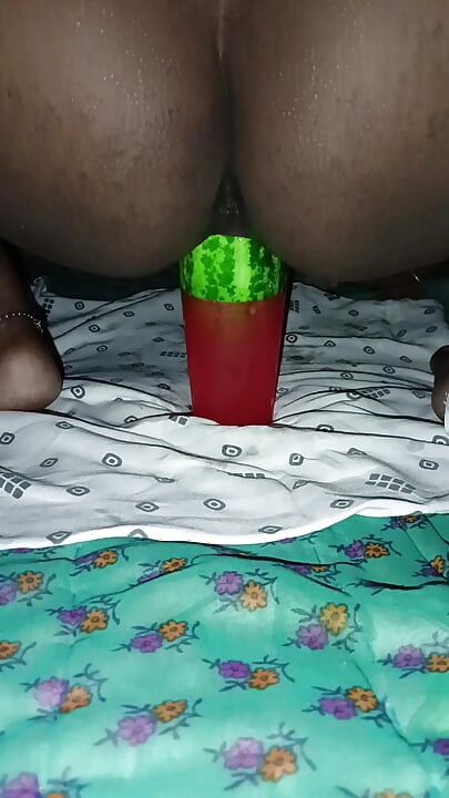 Sexy cunhada com pepino grande