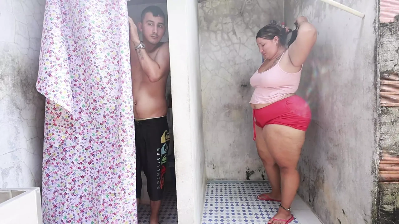 UNEXPECTED FUCK WITH A LOT OF MILK ON THE TITS AMI HORNY NEIGHBOR