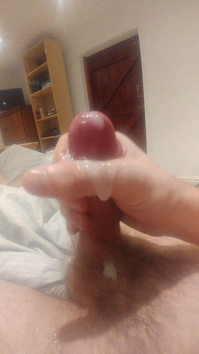 Homemade amateur handjob cumshot cum play