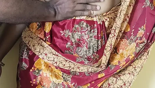 Red color saree cheating Housewife 1