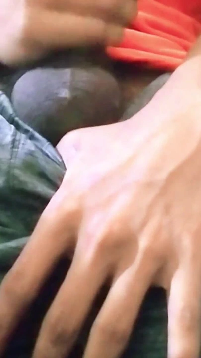 “德希男孩独自在家时第一次集聚”的难忘时刻