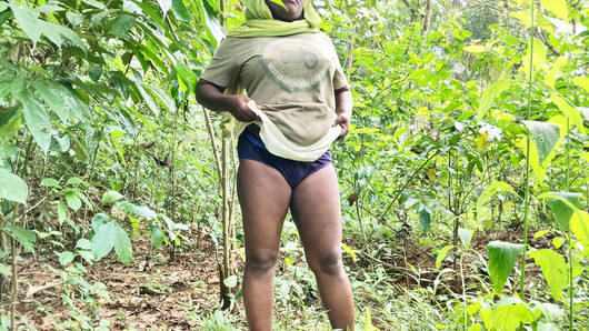 Outdoor Desi Girl Pusssy Fingering Video