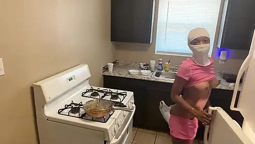 Hot babe naked making breakfast for her boyfriend m