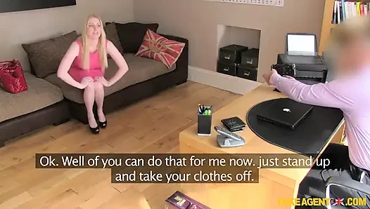 Fake agent UK - eine schottische blondine nimmt den schwanz des agenten auf einen wilden ritt